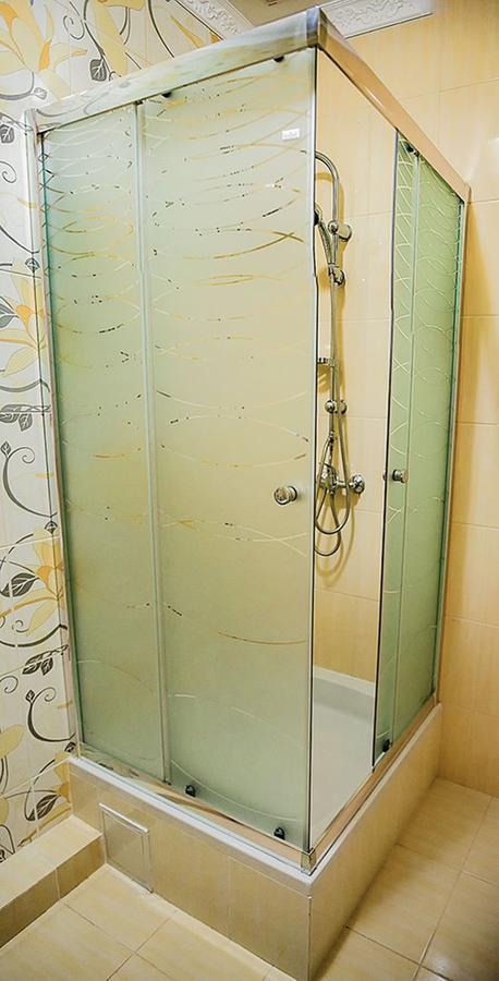Golden Palace Dubove Room photo